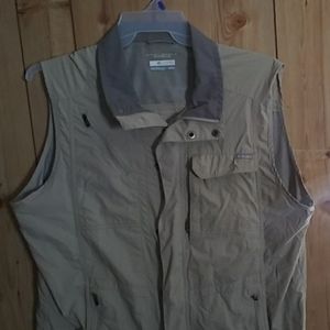 Columbia omni-shade vest